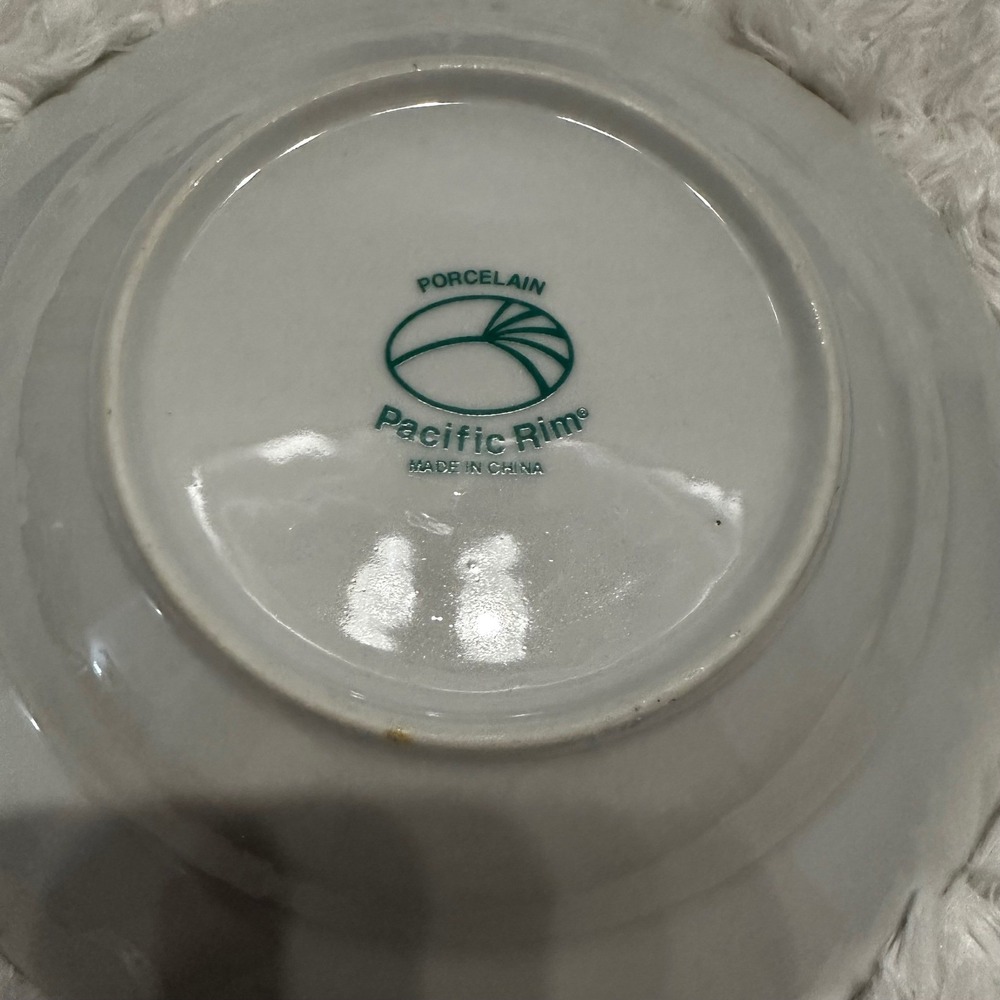 Set of 4 Pacific Rim Christmas Tree Dessert Salad Bowls Porcelain - Picture 4 of 5